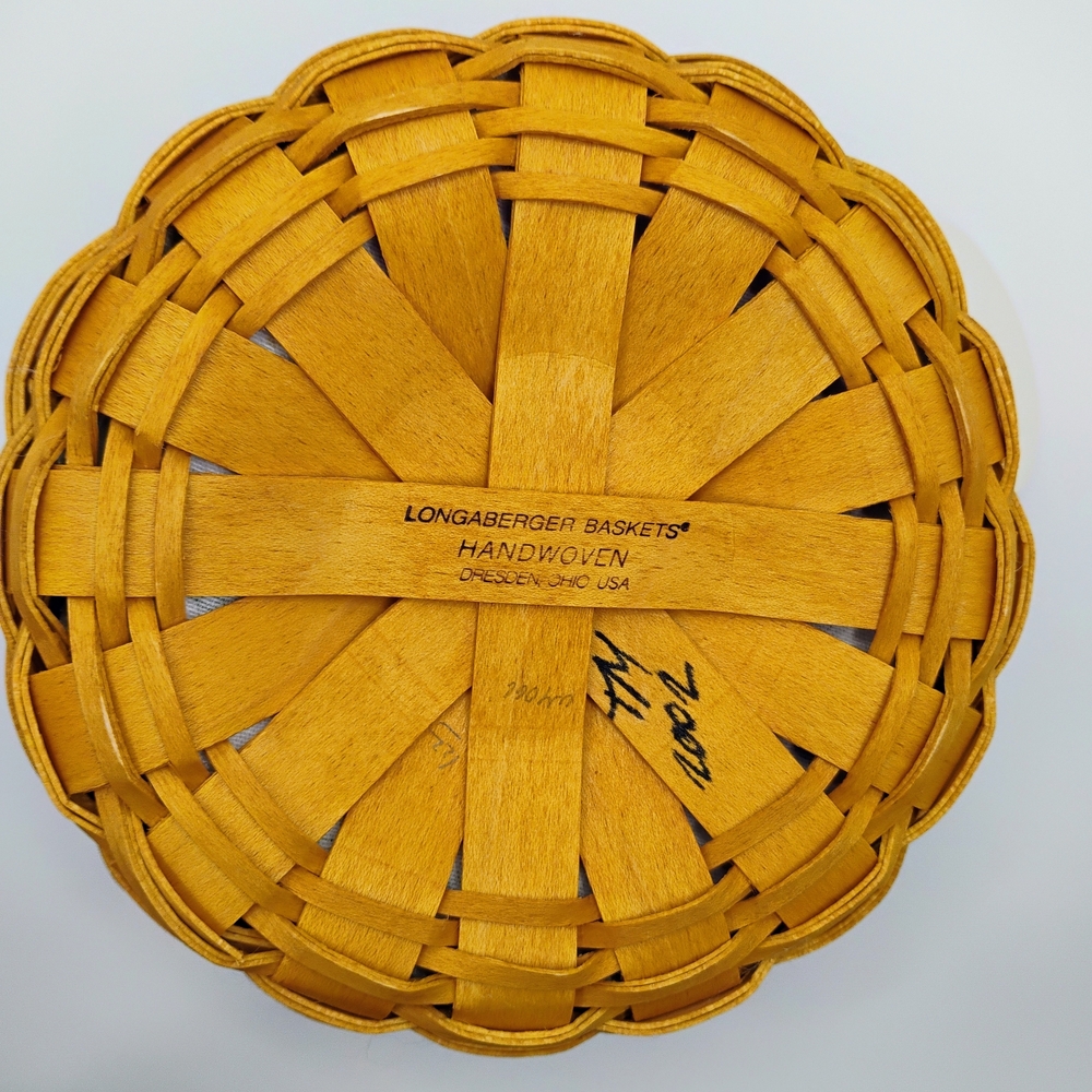 Longaberger Yellow Basket with Floral Liner - Picture 4 of 16
